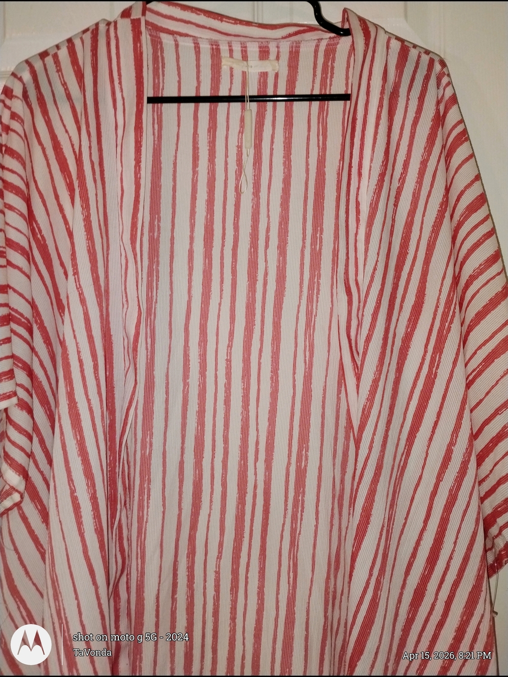 Do everything in love Red and White Striped Open-Front Kimono